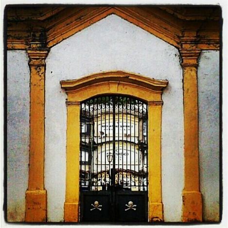 Entrada do Cemitrio do Carmo