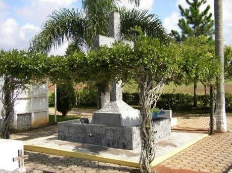 Floricultura e Cemitrio Padre Pedro Fuss